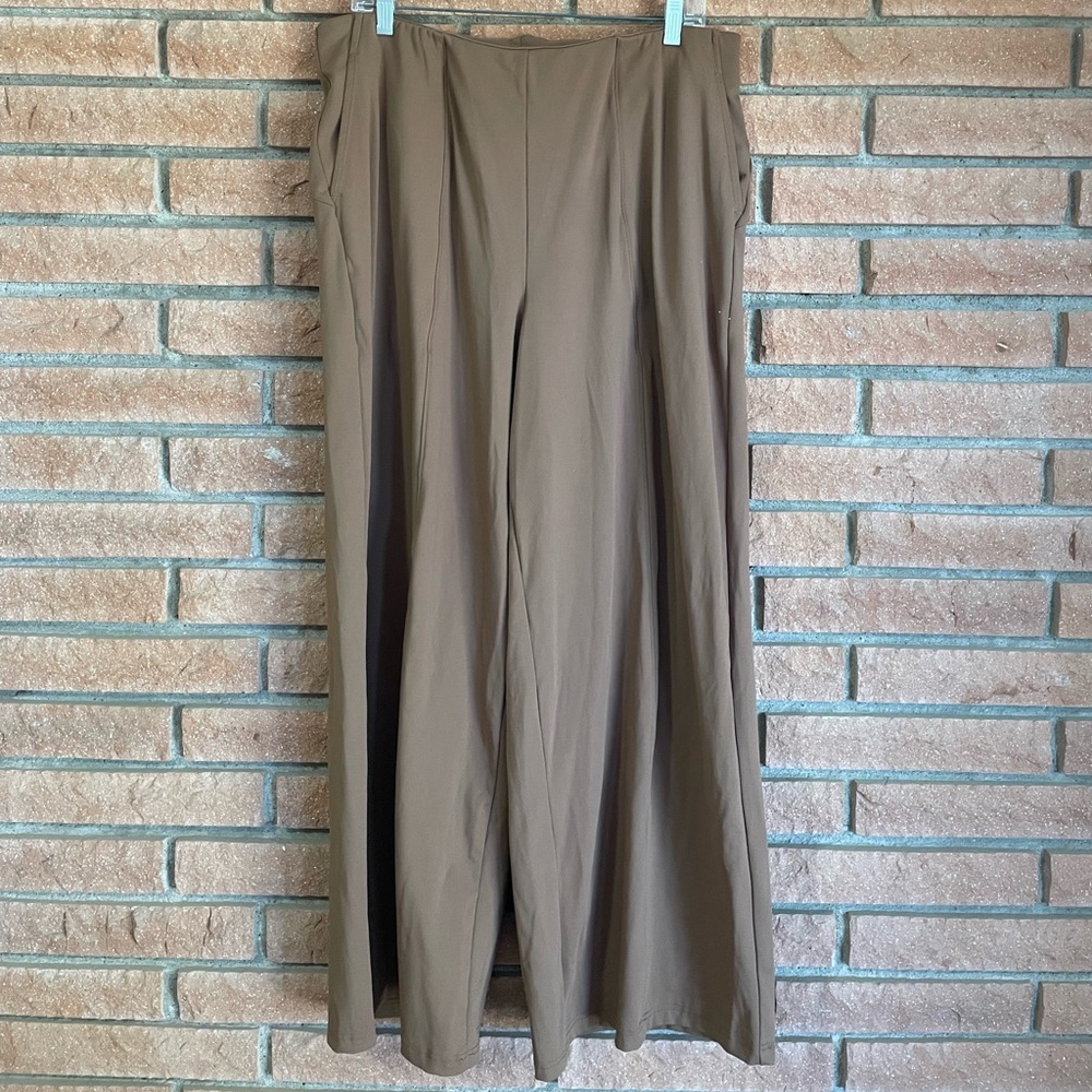 Women’s wide leg trousers